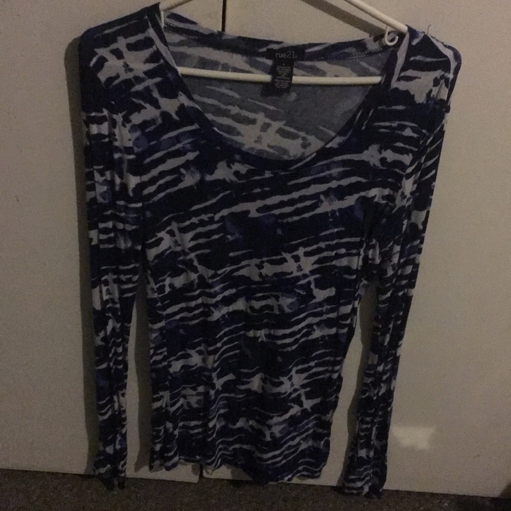 Longer sleeve shirt